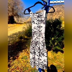 Black and white floral print SO dress. Juniors XL.
